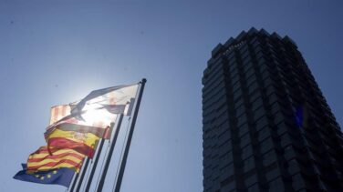 Société Générale advierte: la fuga de ahorro puede continuar en CaixaBank y Sabadell