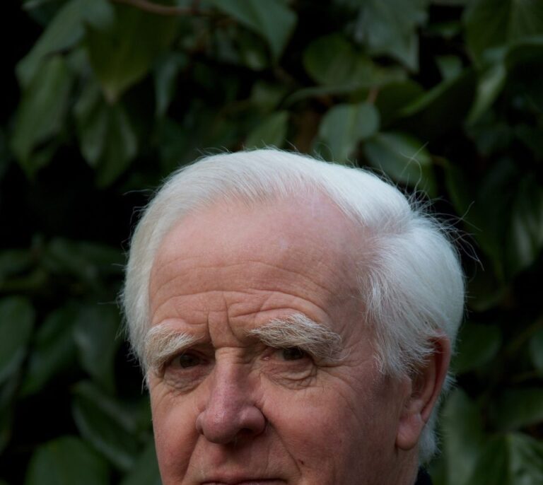John le Carré llama a la resistencia contra Trump y el populismo