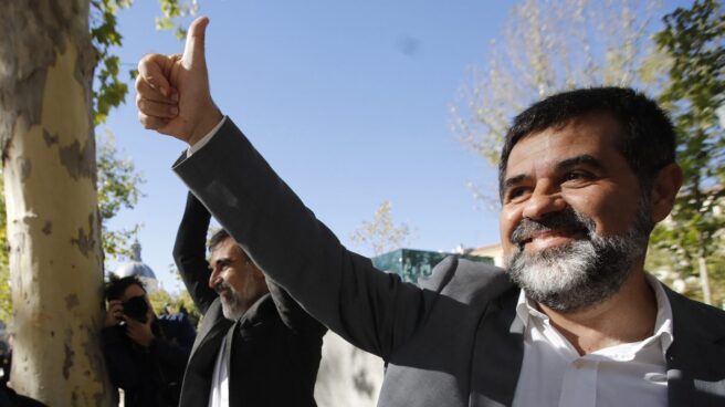 Una avería deja sin agua caliente XX días a la prisión en la que está interno Jordi Sànchez Jordi Sànchez y Jordi Cuixart, ex líderes de la ANC y de Òmnium, días antes de ingresar en prisión.