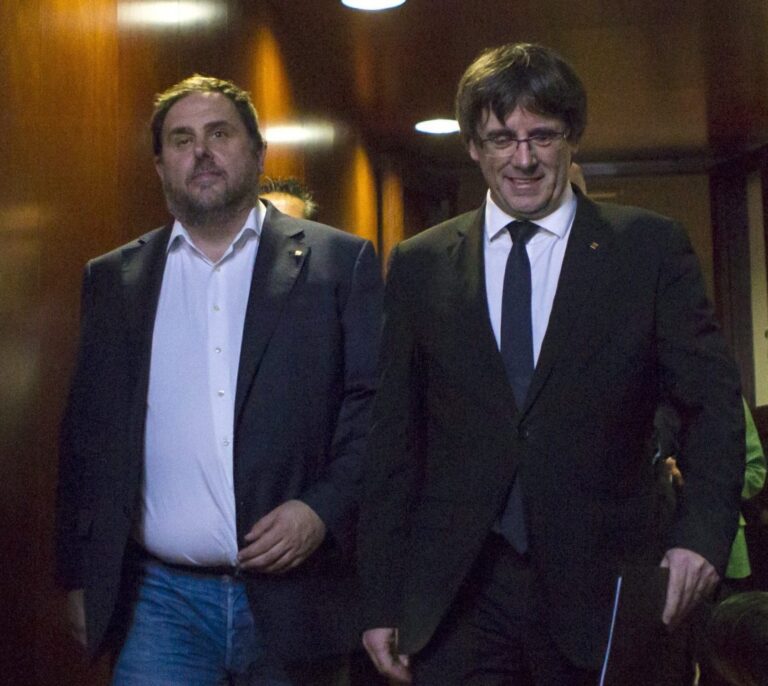Nada cambia tras el 10-O: Una mera declaración política sin valor jurídico alguno