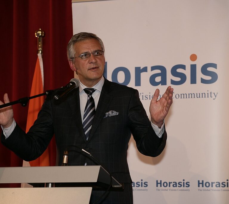 El viceprimer ministro de Bélgica: "Cuando se pide la independencia, más vale quedarse con su pueblo"