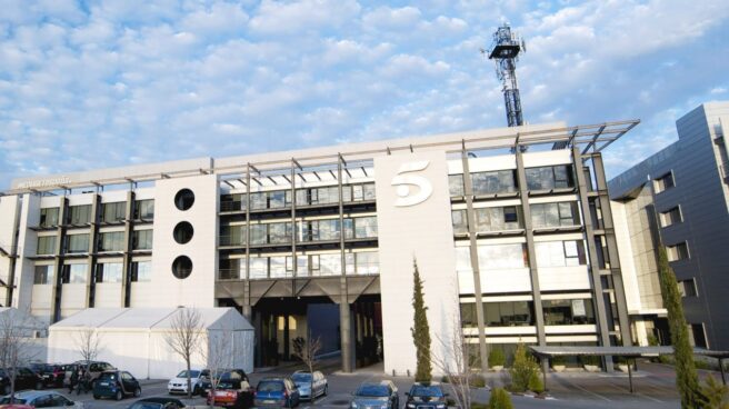 Mediaset y Atresmedia sufren en bolsa la amenaza de Netflix.