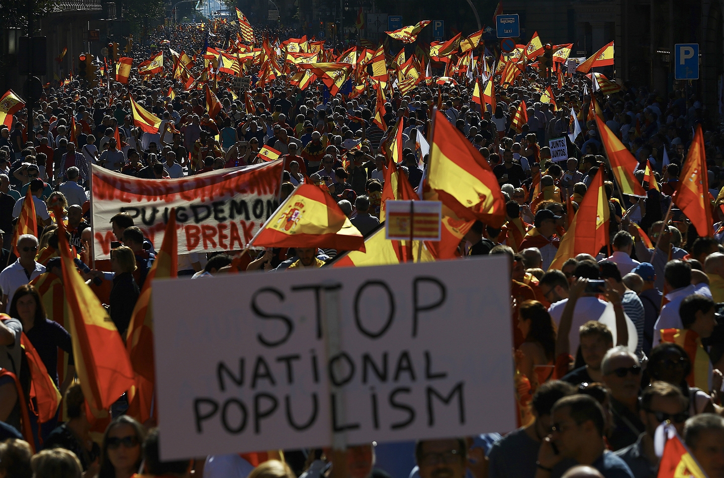 Una de las pancartas de la manifestación de este domingo en Barcelona.