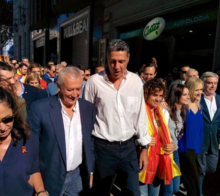 "Los catalanes vamos a poner hoy fin al independentismo", dice la ministra de Sanidad