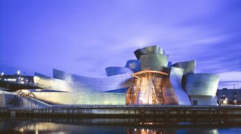 Guggenheim Bilbao, cuadros con un impacto de 195 millones en el PIB vasco