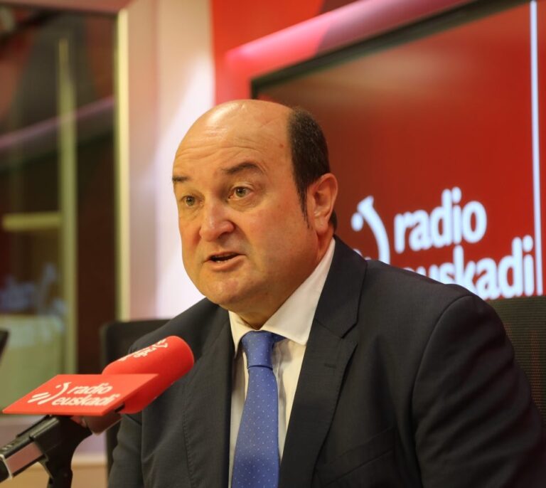 Ortuzar afirma que "aún hay tiempo" para acordar los presupuestos con el PNV