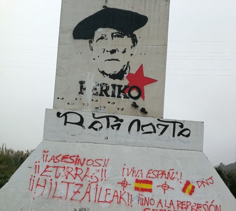 La falange también arremete contra Herri Batasuna