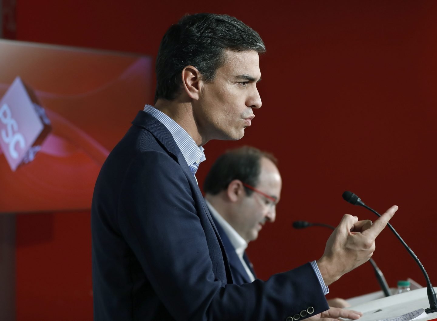 Pedro Sánchez y Miquel Iceta, en una reunión en el PSC.