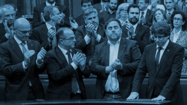 10-O: Puigdemont, tras su discurso en el Parlament.