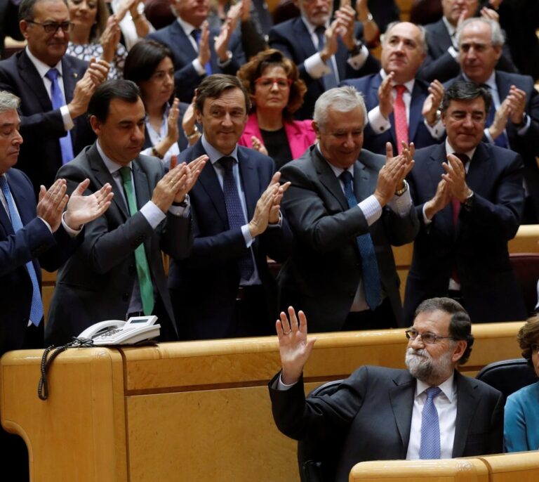 El Gobierno aplicará de forma inmediata el 155 y cesará a Puigdemont y Junqueras