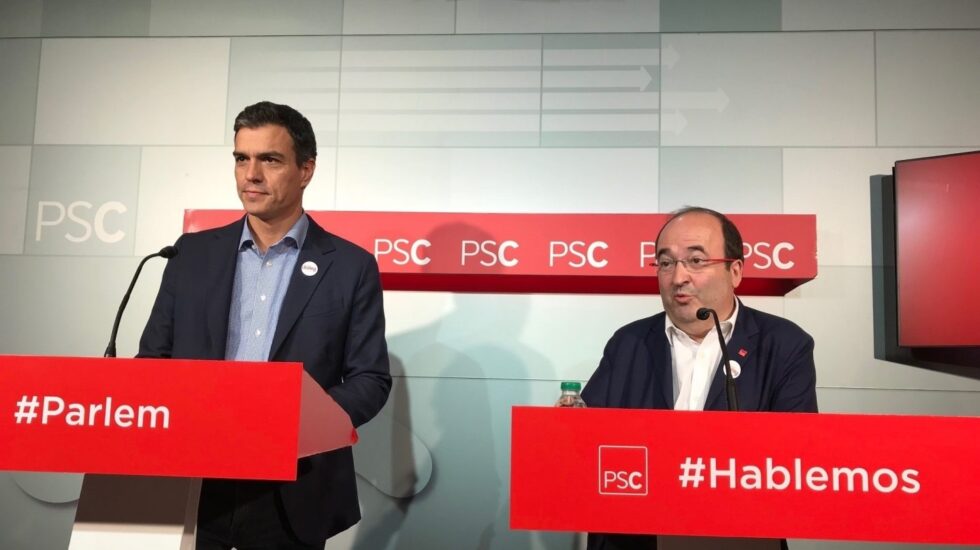 Reunión en el PSC: Pedro Sánchez y Miquel Iceta.