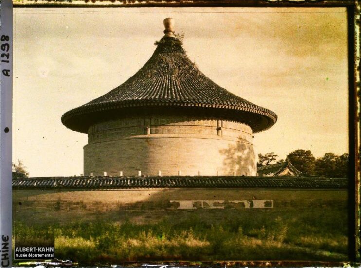 Stéphane Passet; .Pet Chili, Pékin, Temple du Ciel, sans légende