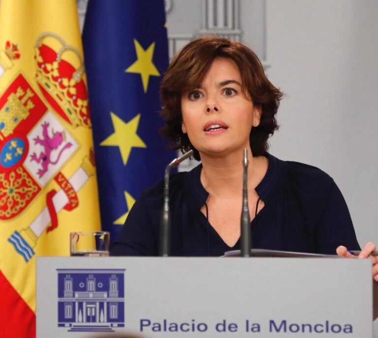 Sáenz de Santamaría: "no ha habido referéndum ni apariencia de tal"