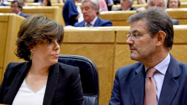 Soraya Sáenz de Santamaría y Rafael Catalá, en el Senado.