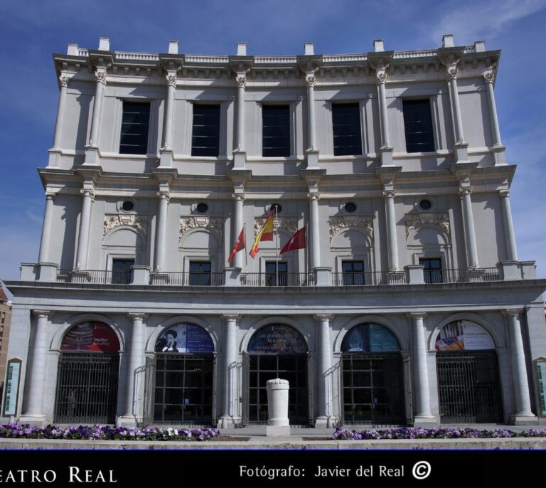 El Teatro Real reabrirá el 1 de julio con 'La Traviata'
