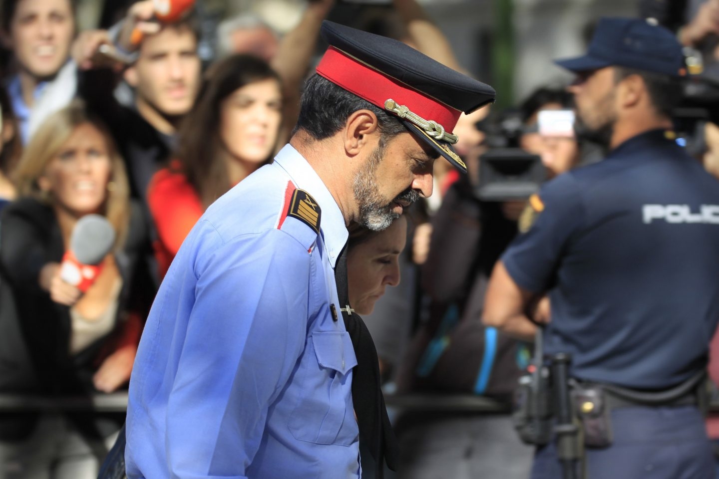 Josep Lluís Trapero, saliendo de la Audiencia Nacional tras declarar la primera vez.