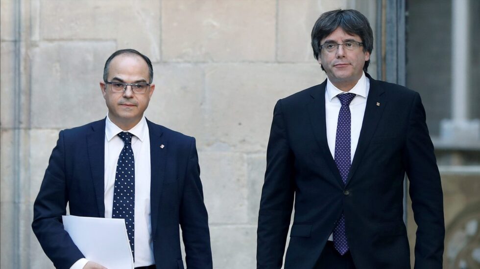 Turull y Puigdemont, en la sede de la Generalitat.