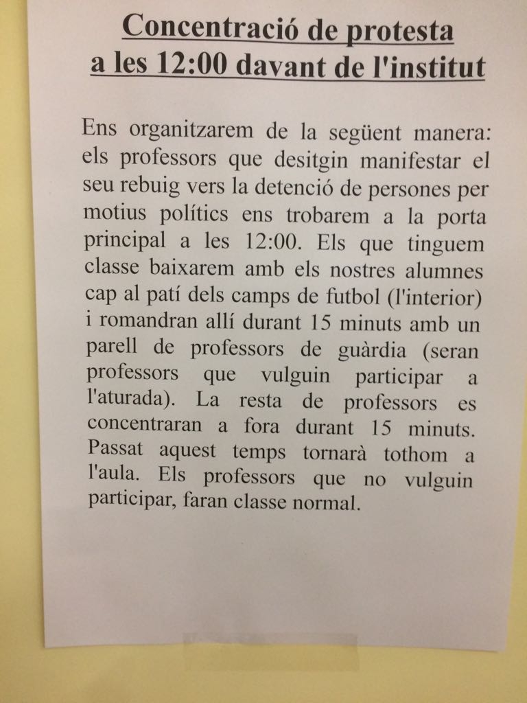 Nota informativa de un colegio sobre los paros convocados en apoyo a los líderes de la ANC y Òmnium.