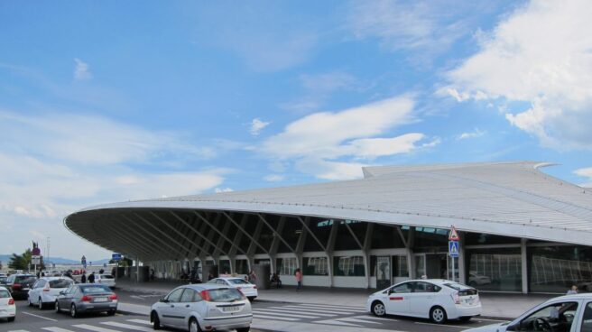 aeropuerto bilbao Terminal del aeropuerto de Bilbao.