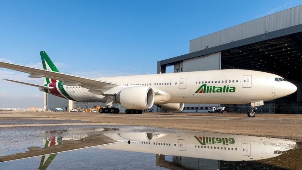 Un avión de la aerolínea italiana Alitalia.