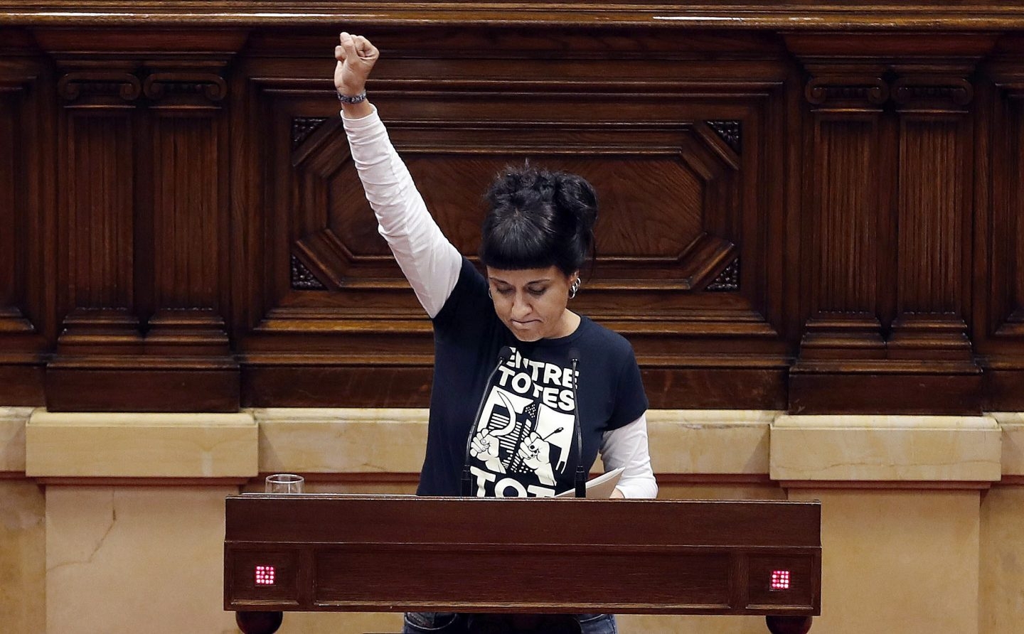 La diputada de la CUP, Anna Gabriel, en el Parlament de Cataluña.