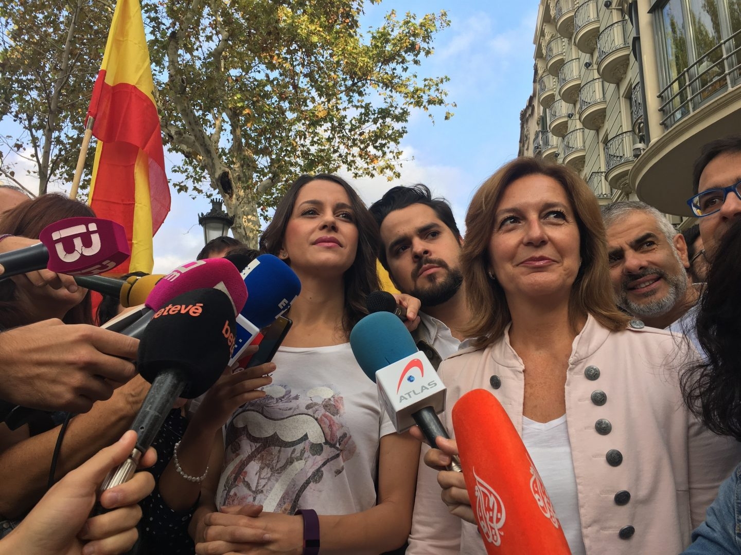 Inés Arrimadas en la manifestación del 12 de octubre en Barcelona.