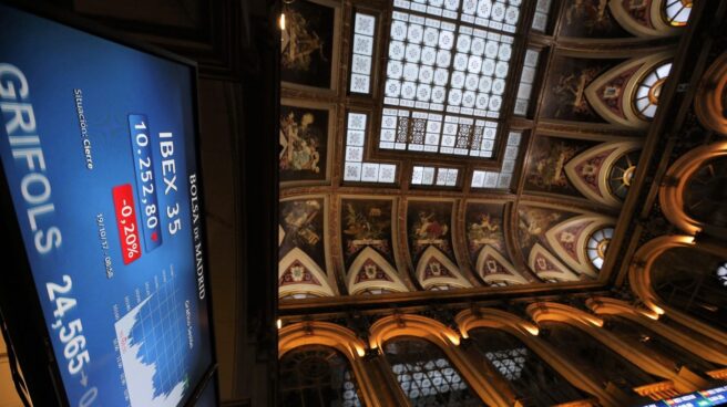 Ibex Bolsa Paneles de la Bolsa de Madrid después de que el Gobierno haya anunciado que aprobará el artículo 155 el sábado 21 de octubre.