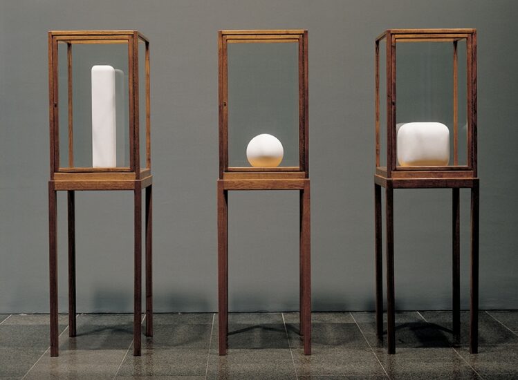 James Lee Byars, The Figure of Question, The Spherical Book i The Soft Cube