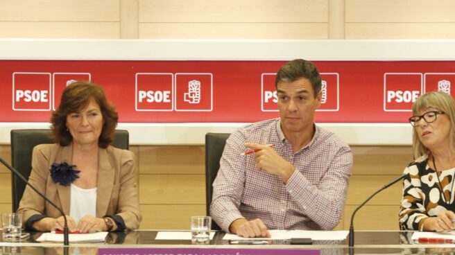 Carmen Calvo y Pedro Sánchez, en Ferraz.