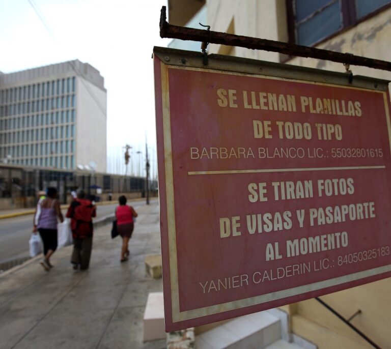 Estados Unidos expulsa a 15 diplomáticos cubanos de su embajada de Washington