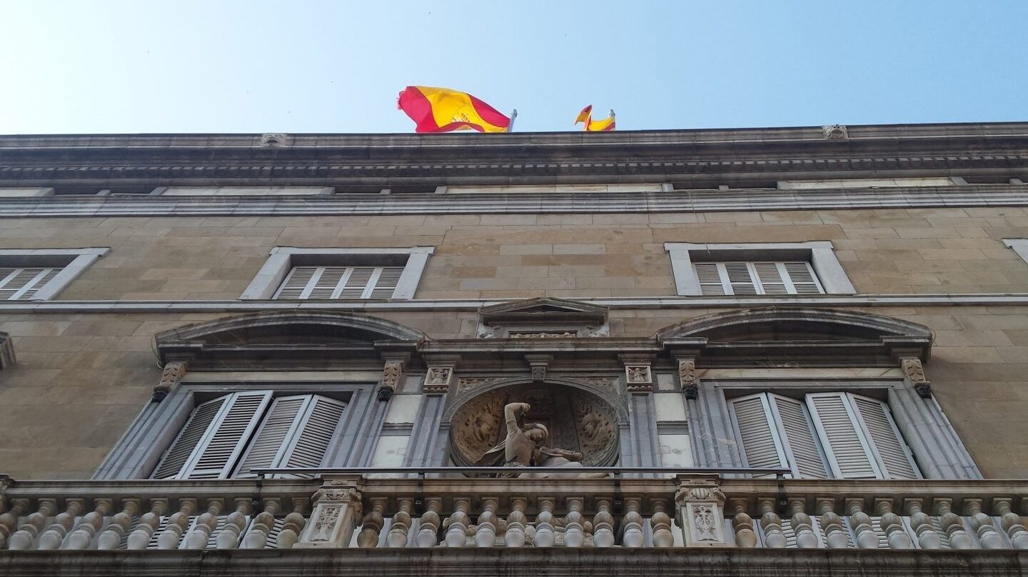 Fachada de la Generalitat de Cataluña el día de la declaración unilateral de independencia.