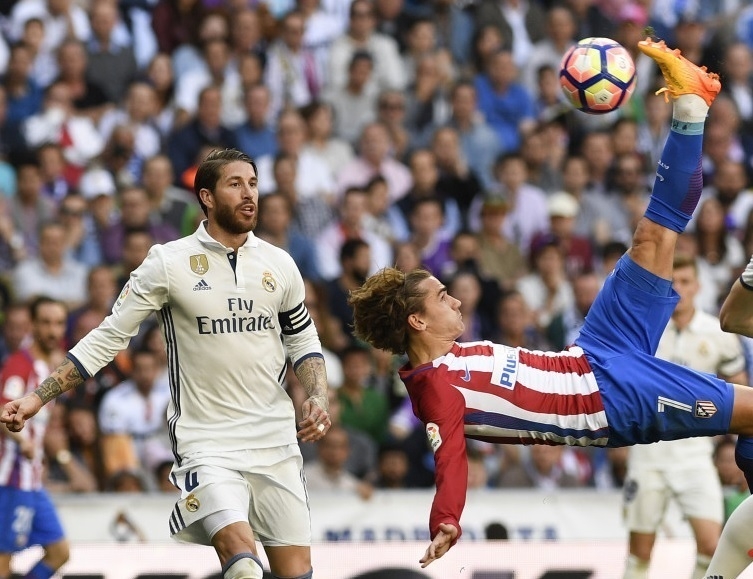 Un partido de Liga entre Atlético de Madrid y Real Madrid.