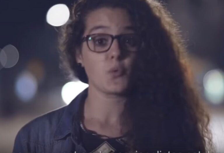 Societat Civil lanza una versión irónica del vídeo "Help Catalonia" de Òmnium