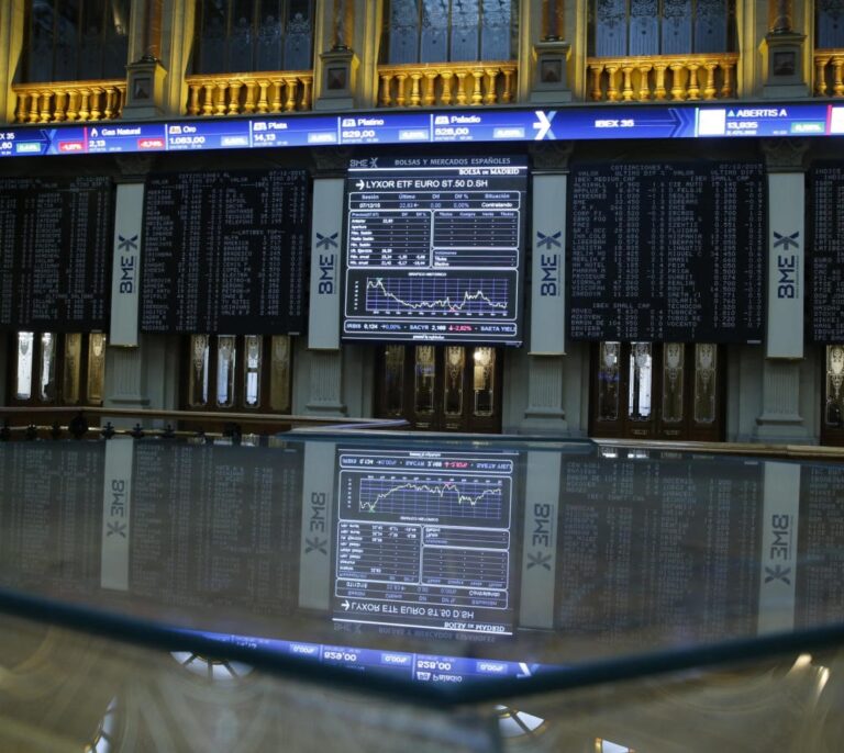 El Ibex registra su mayor subida desde abril ante el golpe empresarial a la independencia