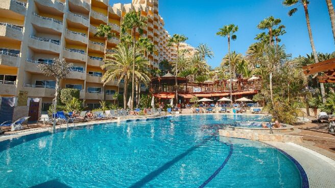 Sabadell vende su plataforma de gestión hotelera por 630 millones