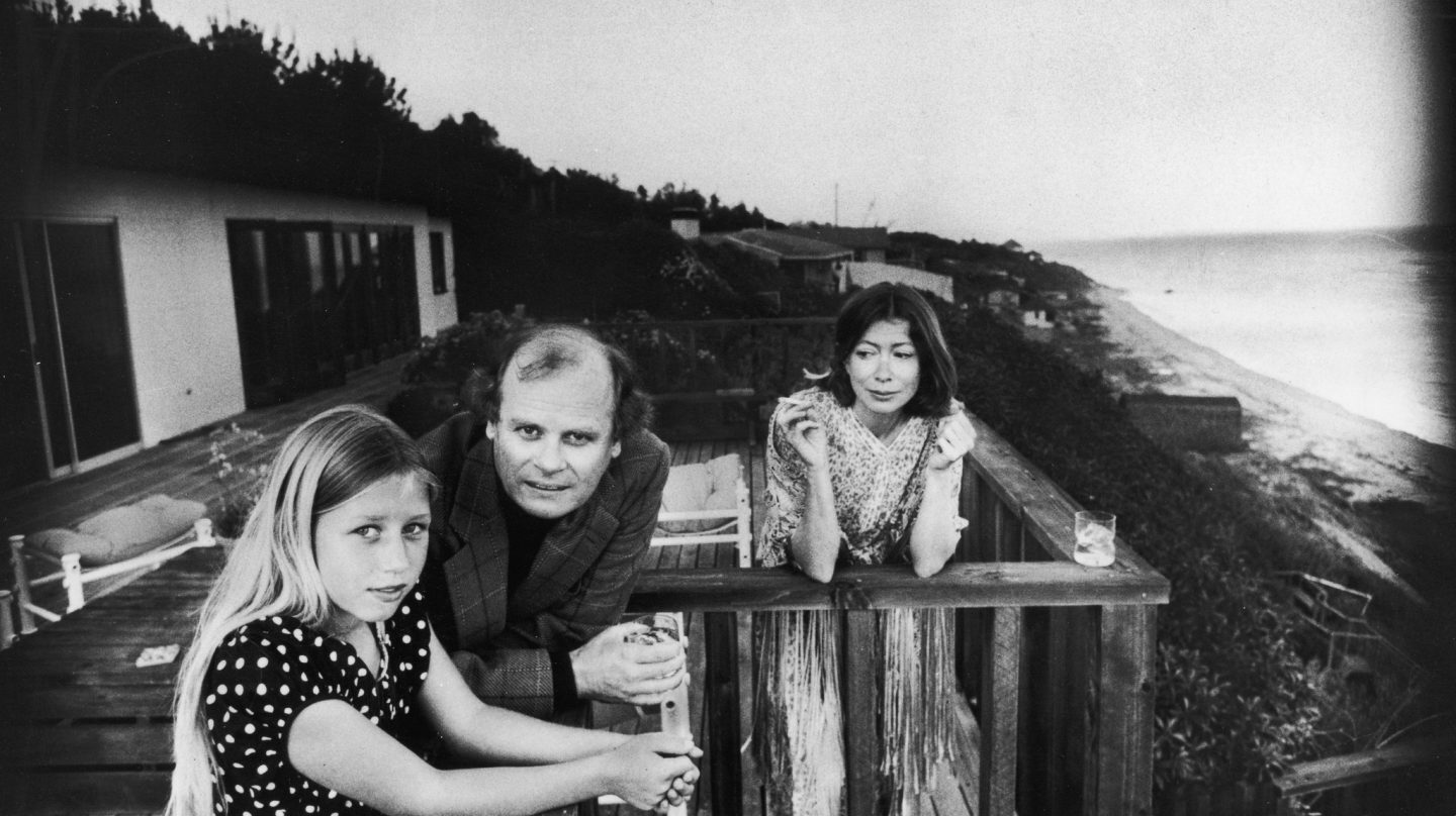 Joan Didion junto a su marido y su hija.
