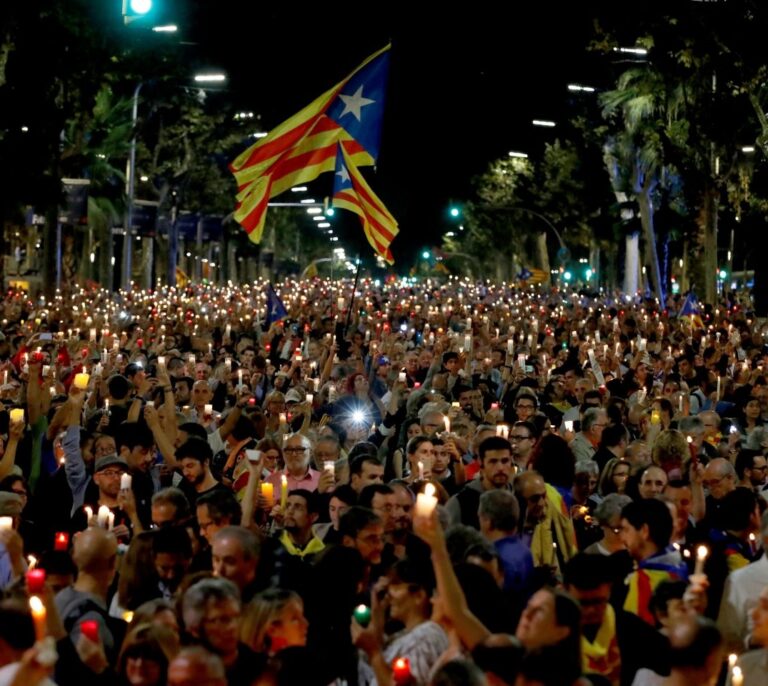 La ANC avisa a Puigdemont: si no hay DUI la "sociedad civil" irá contra Junts Pel Sí