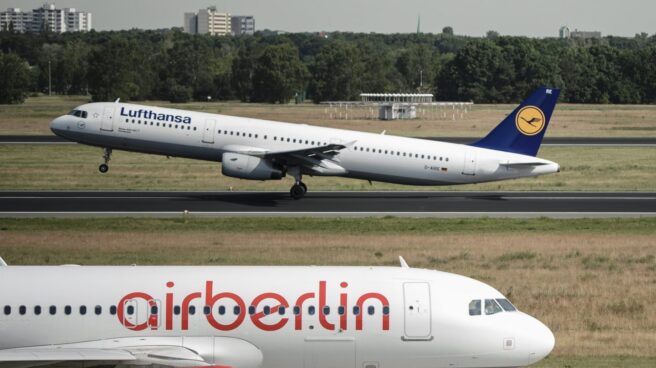 Aviones de las aerolíneas Lufthansa y Air Berlin.