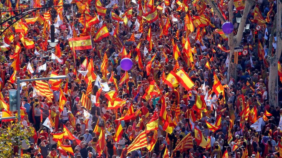 Manifestación bajo el lema "Todos somos Cataluña"