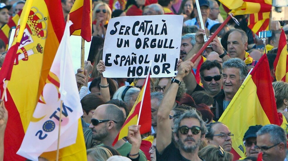 Manifestación bajo el lema "Todos somos Cataluña"