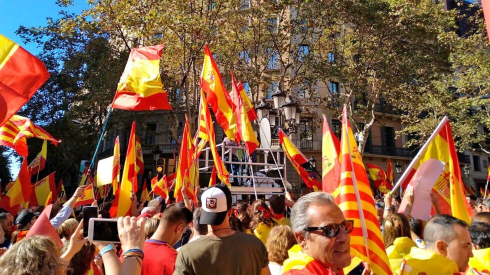 Manifestación bajo el lema "Todos somos Cataluña"