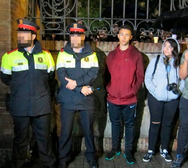 Seis jueces jueces en Cataluña investigan a los Mossos por desobediencia