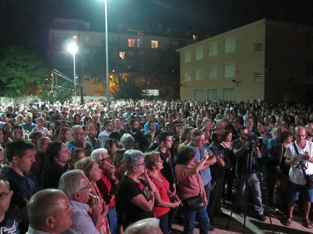 Protestas por el soterramiento de las vías y contra el muro del AVE.