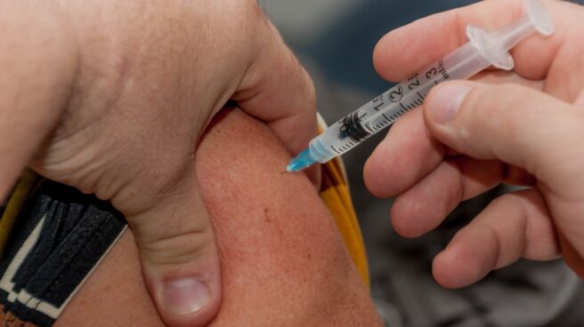nos vacunamos poco de la gripe y es un grave error Cualquiera puede solicitar la vacuna de manera gratuita.l