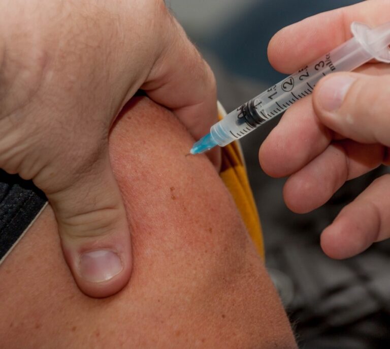 La gripe esquiva la vacuna: sólo es efectiva en uno de cada cuatro casos
