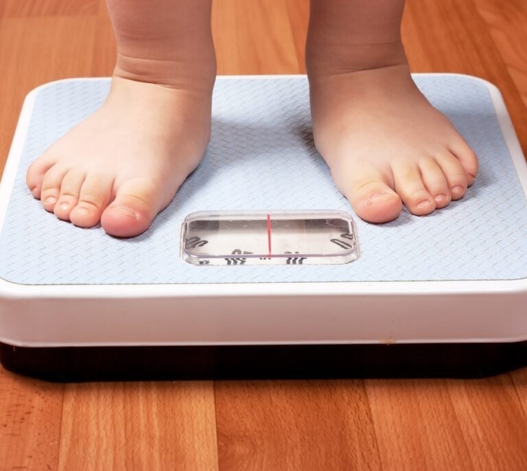 Las tres vías para combatir la obesidad infantil