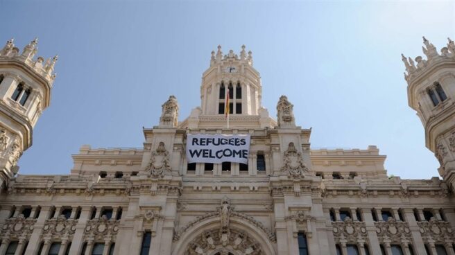 pancarta refugiados ayuntamiento madrid El Ayuntamiento de Madrid.