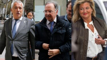 El juez procesa a los líderes de Ausbanc y Manos Limpias y a la abogada que imputó a la Infanta