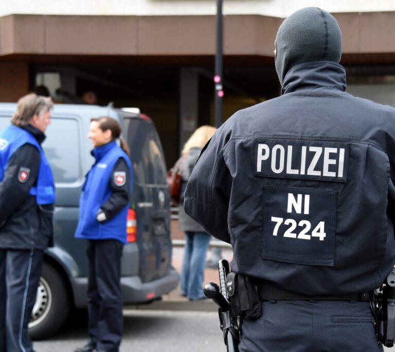 Al menos 14 heridos al norte de Alemania por un ataque con un cuchillo en un autobús