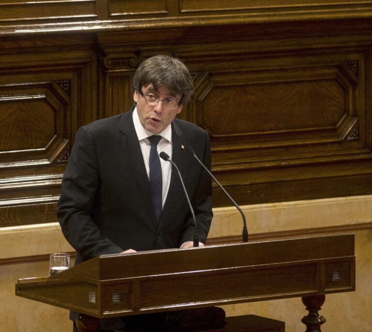 Las palabras mágicas de Puigdemont para el turismo: suspender la DUI elevó las reservas de hotel en horas